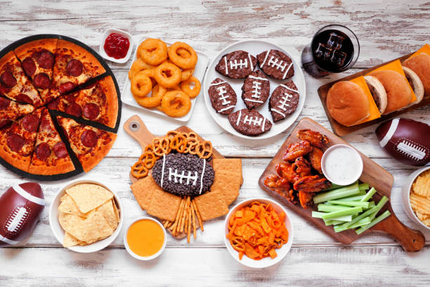 From chips and dip to pizza, Superbowl parties is the ultimate event for snacks and sports.